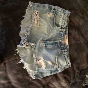 Garage ripped Jean shorts size 9